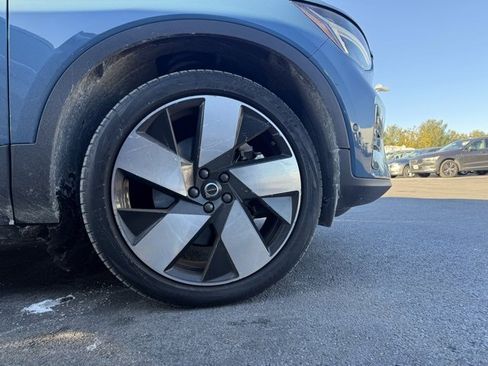 Used 2022 Volvo C40 P8 Recharge Ultimate image 6