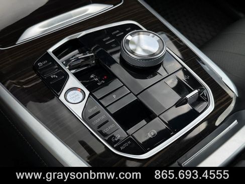 Used 2023 BMW X7 xDrive40i w/ Dynamic Handling Package AWD/4WD image 30
