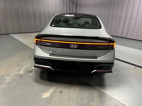 Used 2024 Hyundai Sonata Limited image 6