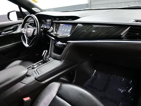 Used 2023 Cadillac XT6 Premium Luxury FWD image 14