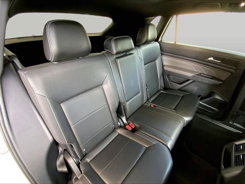 Used 2023 Volkswagen Atlas Cross Sport SE w/ Panoramic Sunroof Package FWD image 20