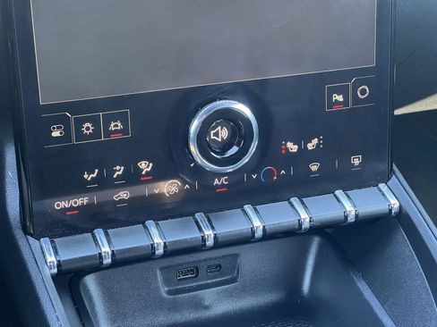 Used 2025 GMC Terrain Elevation image 24