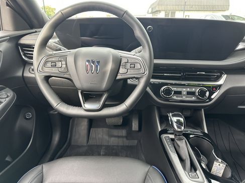 Used 2025 Buick Envista Sport Touring w/ Convenience I Package FWD image 15