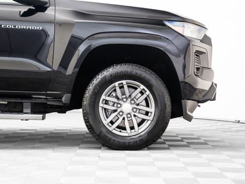 Used 2023 Chevrolet Colorado LT w/ LT Convenience Package II image 29