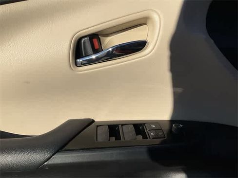 Used 2019 Toyota Prius XLE image 14