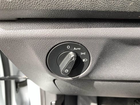 Used 2019 Volkswagen Jetta SE FWD image 14