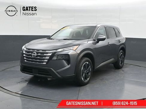 Used 2025 Nissan Rogue SV image 6