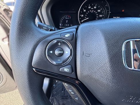 Used 2022 Honda HR-V EX image 21