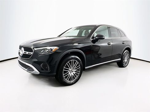 New 2025 Mercedes-Benz GLC 300 4MATIC image 3