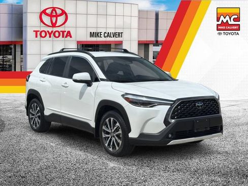 Used 2024 Toyota Corolla Cross XLE FWD image 7