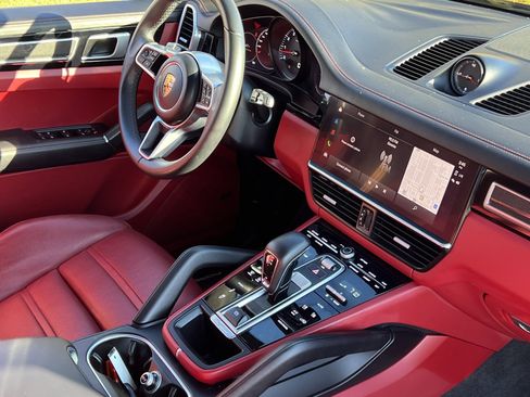 Certified 2022 Porsche Cayenne S Platinum image 15