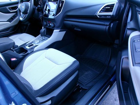Used 2022 Subaru Forester AWD/4WD image 10
