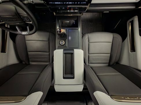 Used 2025 GMC Hummer EV 2X image 16