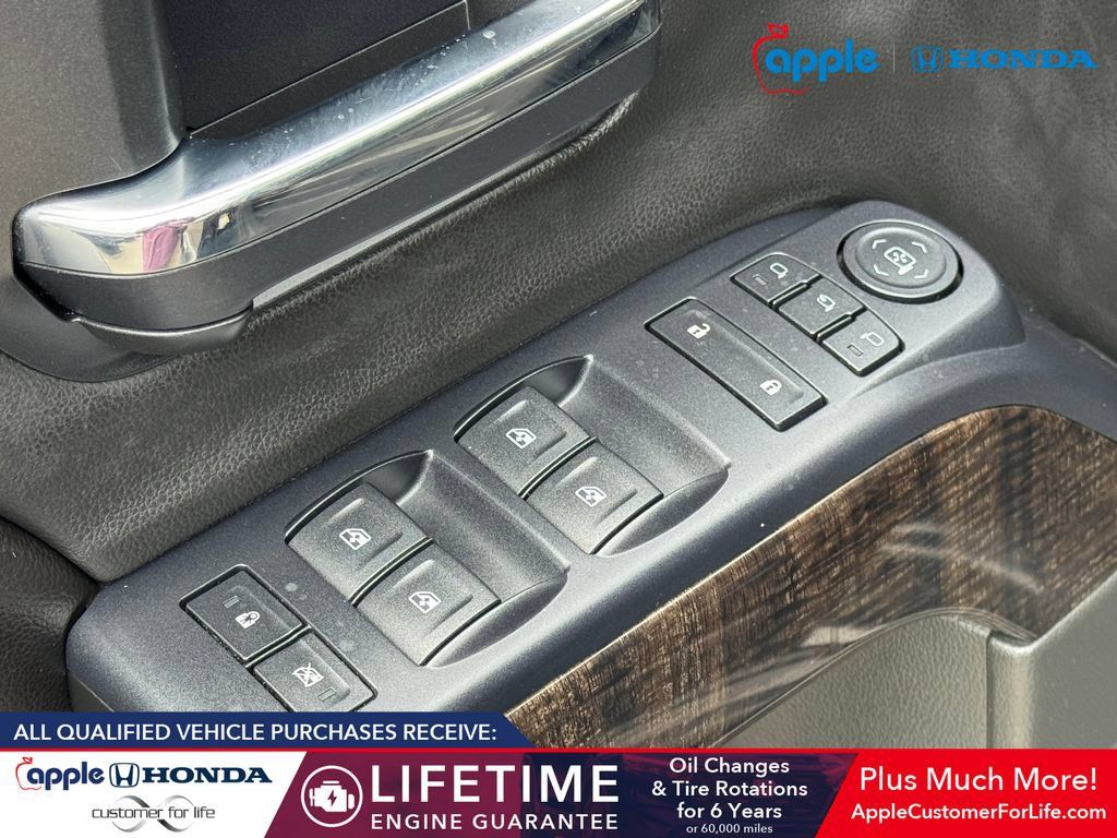 Used 2015 GMC Sierra 1500 Denali w/ Driver Alert Package AWD/4WD image 9