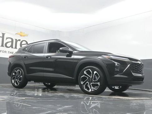 New 2026 Chevrolet Trax RS image 2