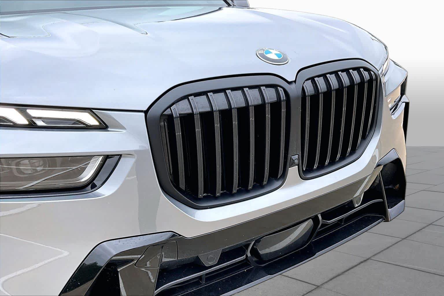 Used 2024 BMW X7 xDrive40i w/ M Sport Package AWD/4WD image 30