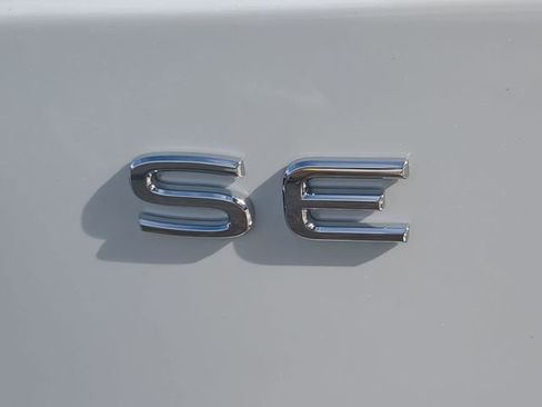 New 2026 Volkswagen Atlas SE image 11