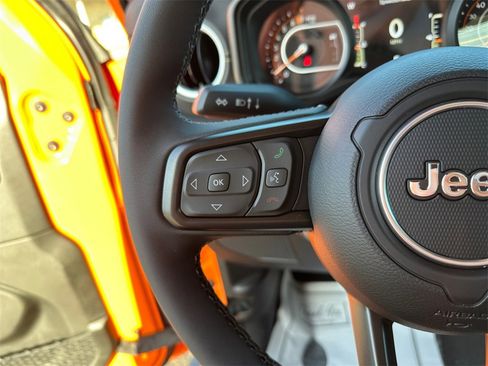 New 2025 Jeep Gladiator Sport w/ Premium Package image 21