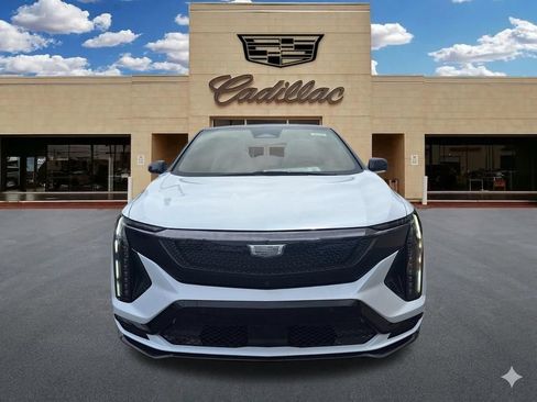 New 2026 Cadillac Optiq V AWD/4WD image 9