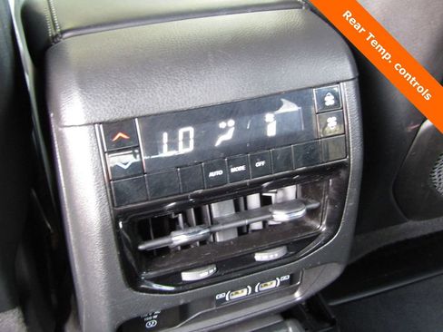 Used 2024 Jeep Grand Cherokee L Altitude image 17