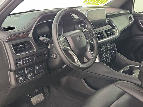 Certified 2024 Chevrolet Suburban Z71 w/ Z71 Off-Road Package AWD/4WD image 16