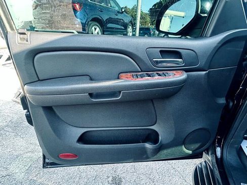 Used 2012 Chevrolet Suburban LS image 9