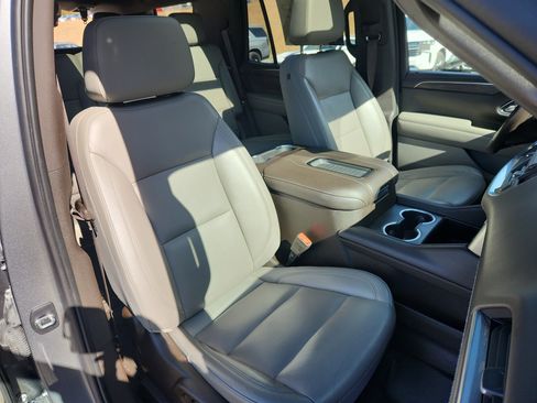 Used 2021 Chevrolet Tahoe Z71 w/ Z71 Signature Package image 47