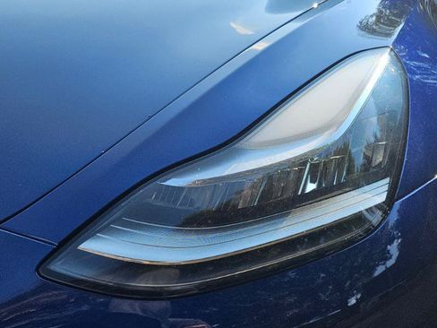 Used 2018 Tesla Model 3 Long Range RWD image 15