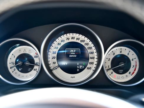 Used 2016 Mercedes-Benz E 350 4MATIC Sedan image 16
