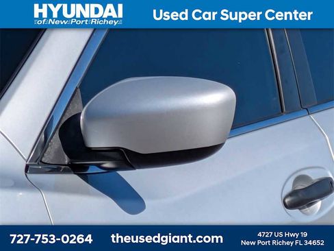 Used 2020 Nissan Rogue S image 11