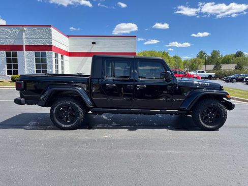 Used 2022 Jeep Gladiator Sport AWD/4WD image 15