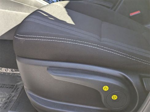 Used 2025 Hyundai Venue SEL image 35