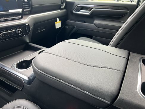 New 2026 Chevrolet Silverado 2500 LTZ w/ LTZ Premium Package AWD/4WD image 28