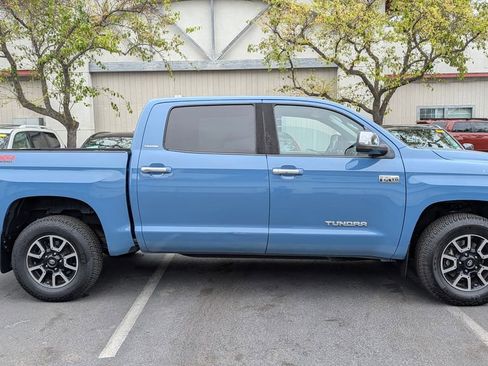 Used 2021 Toyota Tundra Limited w/ Limited Premium Package AWD/4WD image 5