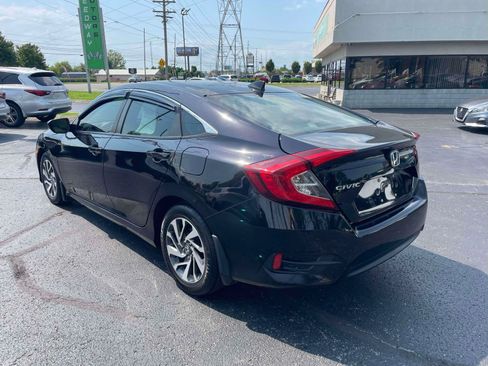 Used 2018 Honda Civic EX image 5
