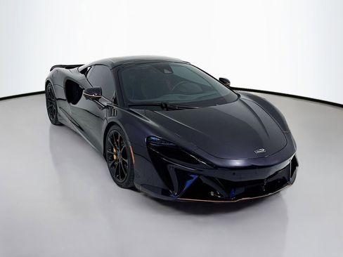 Used 2025 McLaren Artura Spider RWD image 1