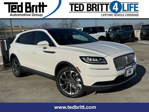 Used 2022 Lincoln Nautilus Reserve w/ Luxury Package image 1
