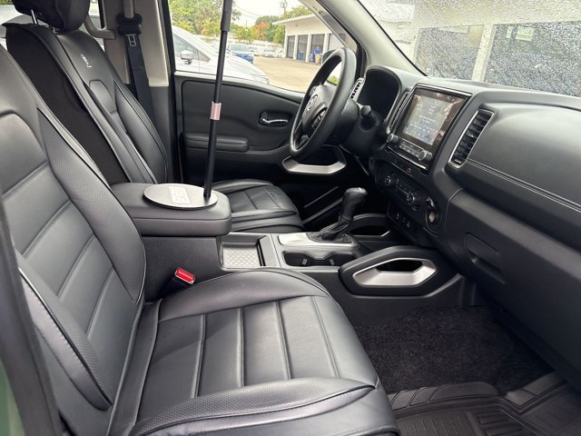 Used 2024 Nissan Frontier SV w/ Technology Package RWD image 18