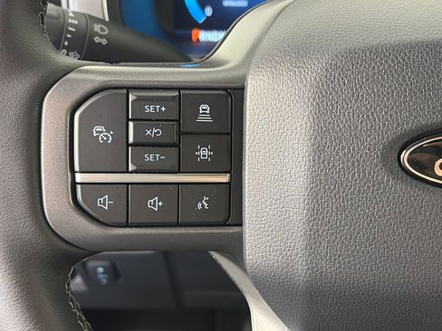 Used 2025 Ford F150 Lariat AWD/4WD image 17