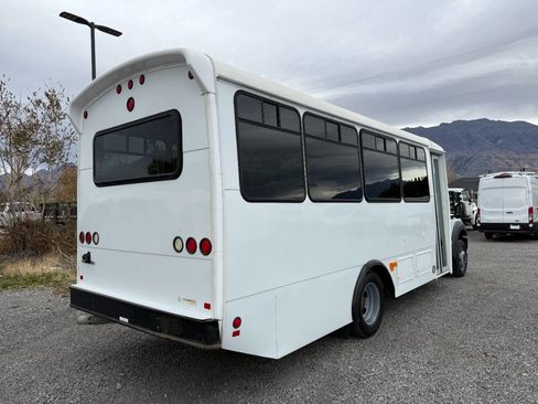 Used 2014 Ford F550 4X2 2dr Regular Cab 140.8 200. image 3