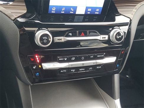 Certified 2023 Ford Explorer Limited w/ Limited Technology Package image 26