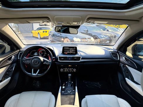 Used 2017 MAZDA MAZDA3 Grand Touring FWD image 25