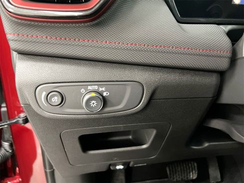 Used 2025 Chevrolet TrailBlazer RS image 17