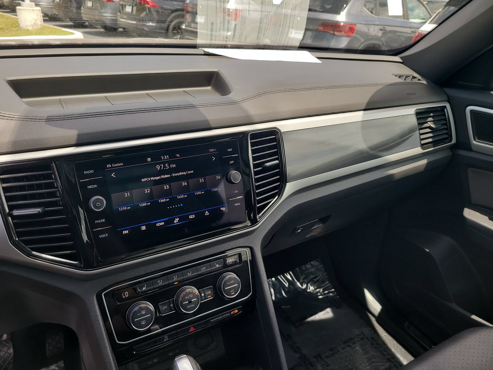 Used 2023 Volkswagen Atlas Cross Sport SEL AWD/4WD image 19