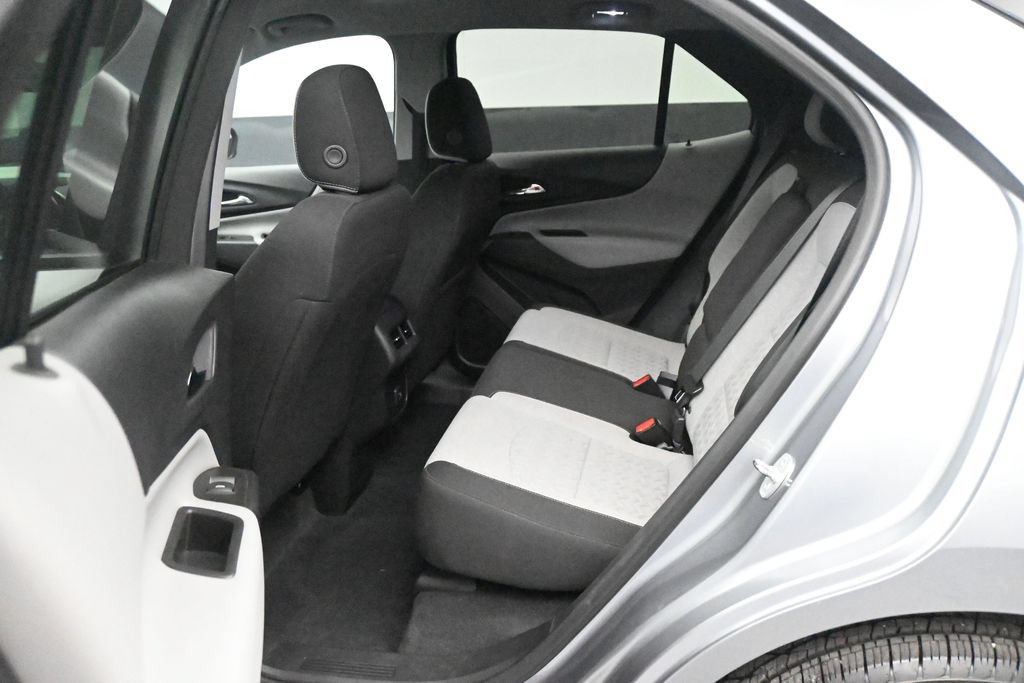 Used 2023 Chevrolet Equinox LS FWD image 17