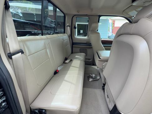 Used 2005 Ford F350 Lariat AWD/4WD image 23