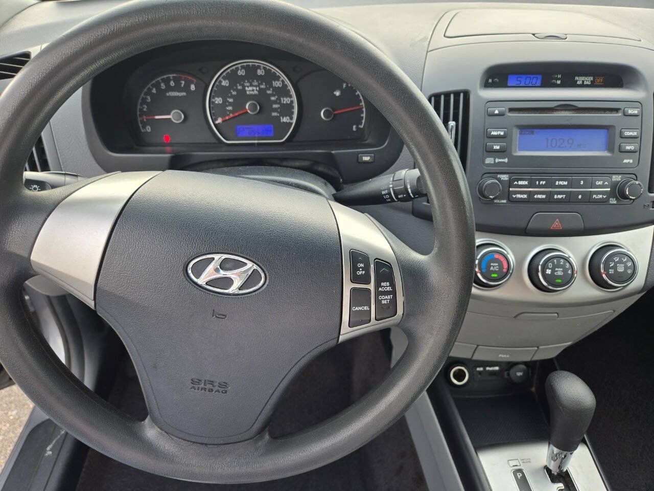 Used 2010 Hyundai Elantra GLS FWD image 15
