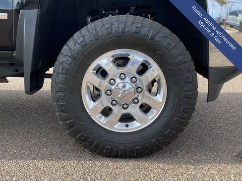 Used 2015 Chevrolet Silverado 2500 LTZ AWD/4WD image 10