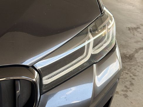Used 2022 BMW 540i w/ M Sport Package RWD image 9