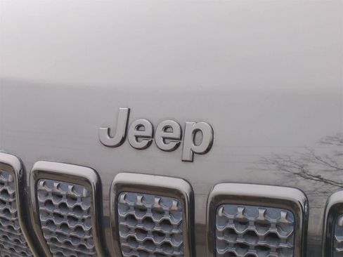 Certified 2020 Jeep Cherokee Latitude Plus image 12